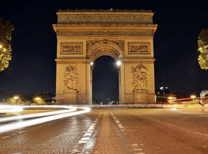 02_Paris - Arc de Triomphe - Schoene Aussichten Touristik - pixabay